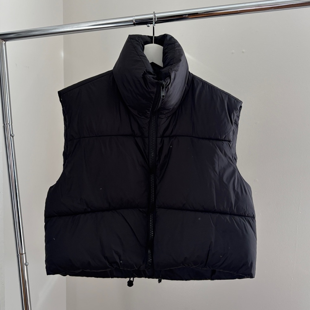 Black Cropped Puffer Vest